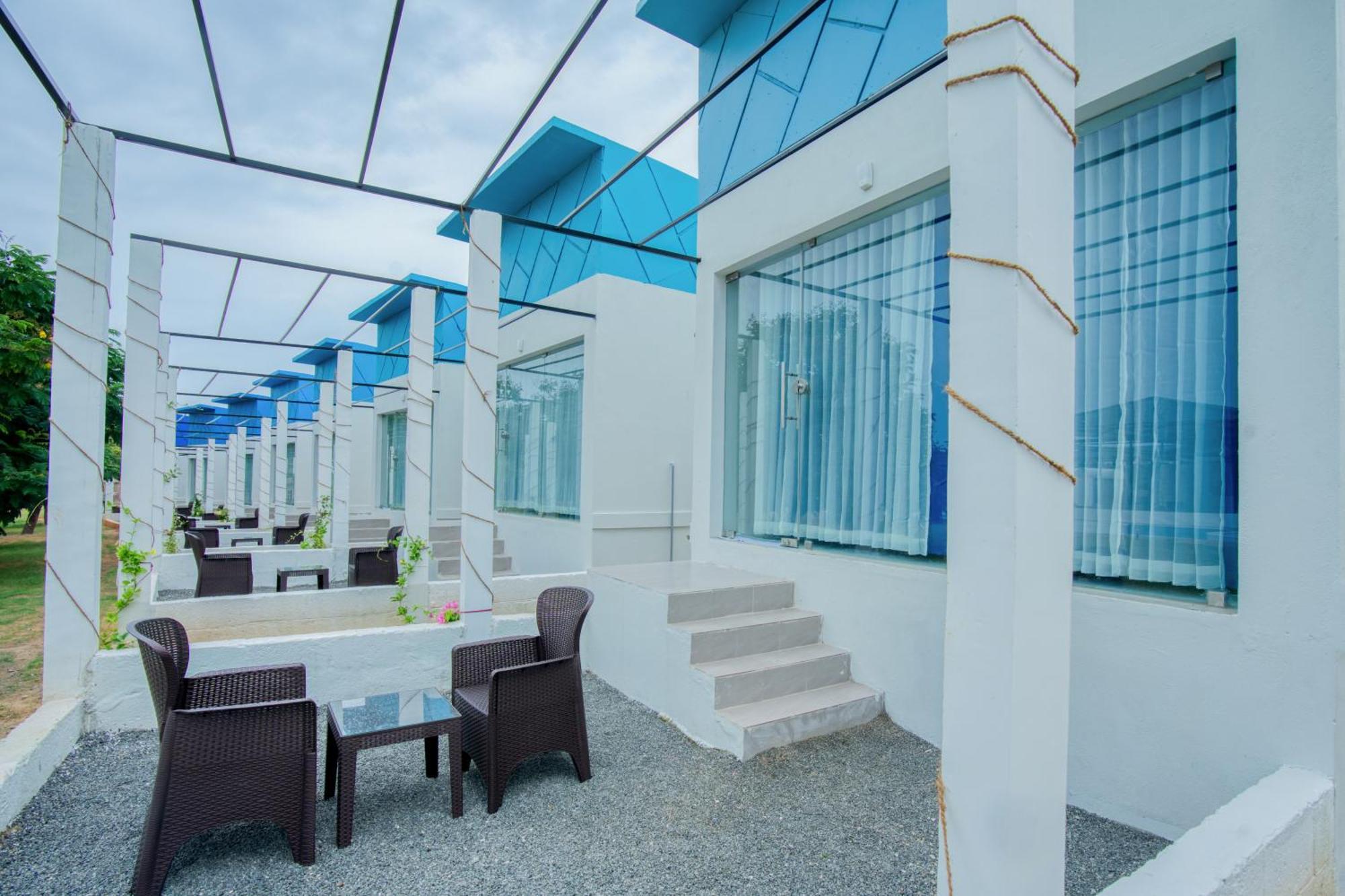 Seaborne Beach Resort Ауровил Екстериор снимка