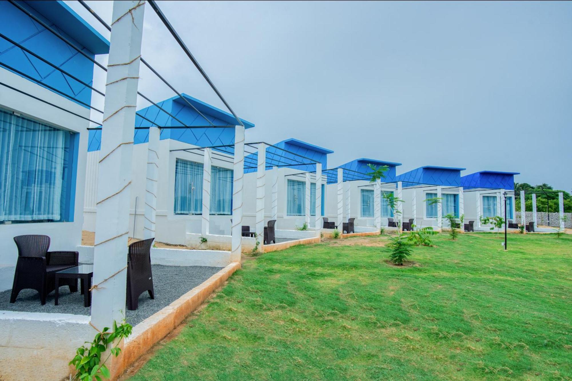 Seaborne Beach Resort Ауровил Екстериор снимка