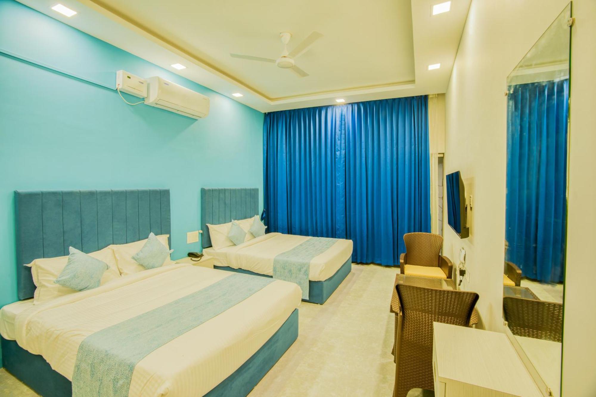 Seaborne Beach Resort Ауровил Екстериор снимка