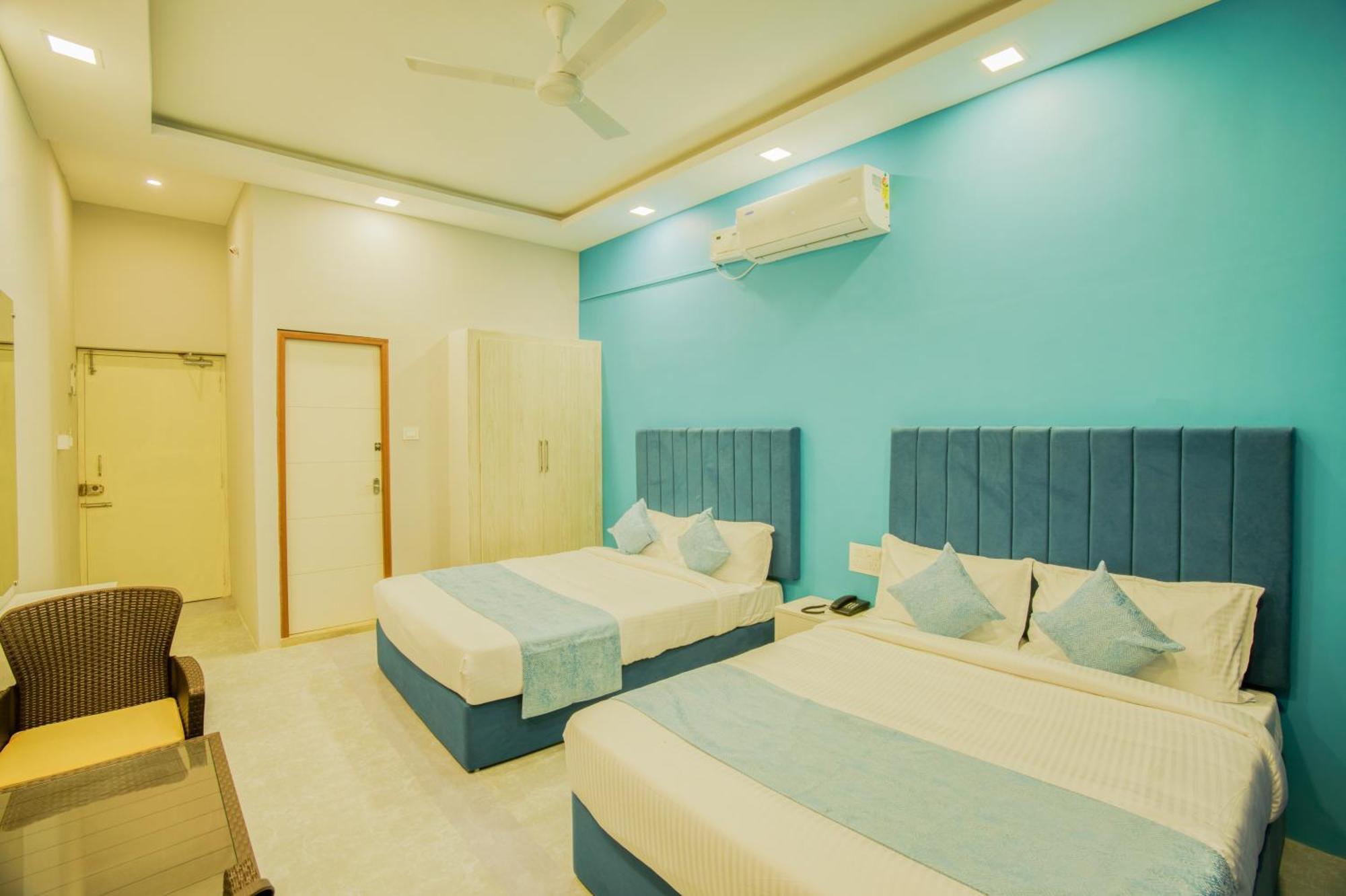 Seaborne Beach Resort Ауровил Екстериор снимка
